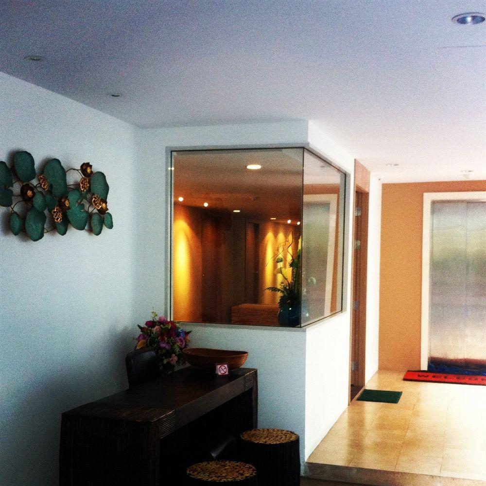 Nantra Retreat And Spa Bangkok Esterno foto