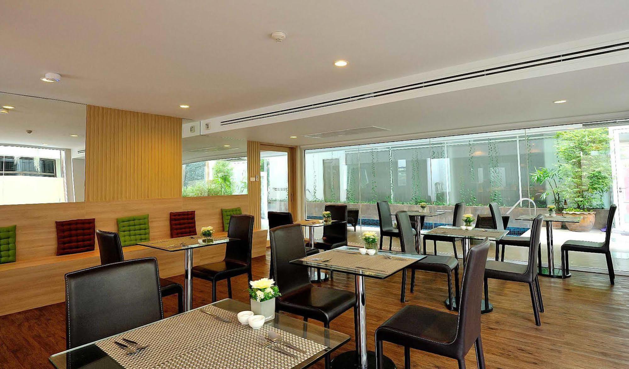 Nantra Retreat And Spa Bangkok Esterno foto